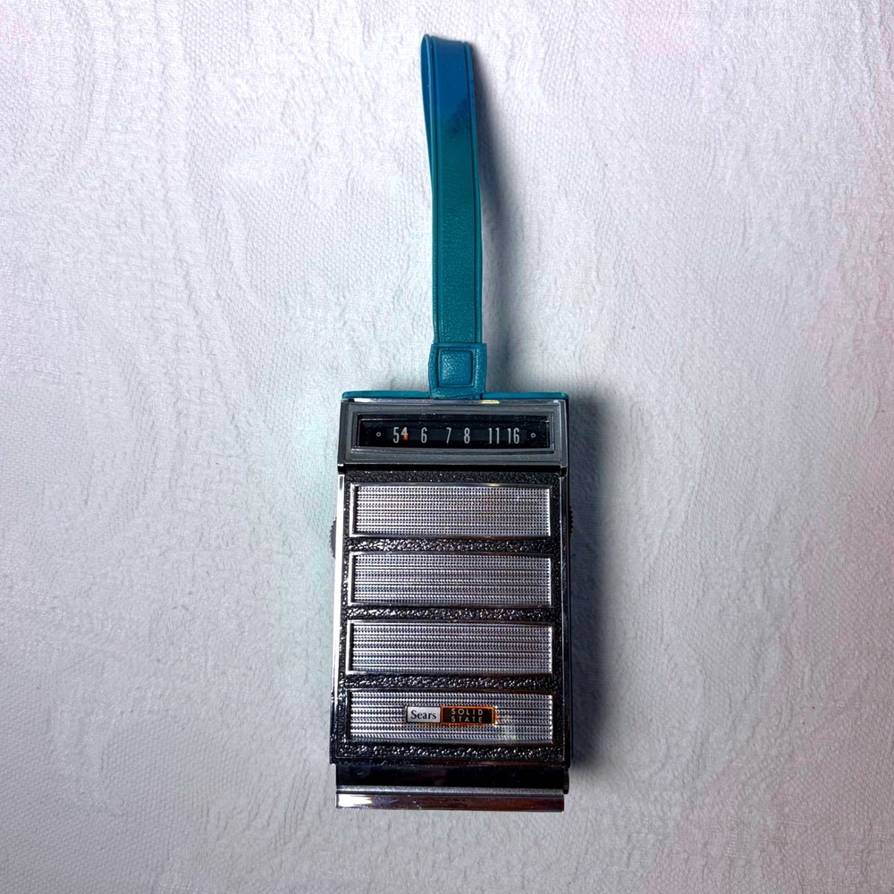 Vintage Sears Solid State AM Transistor Radio Blue Model 2220 Hong Kong Works